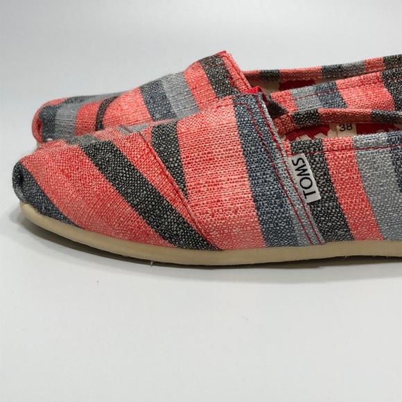 TOMS Women’s shoes size 8 - Picture 11 of 11